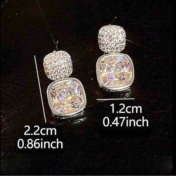 Cubic Zirconia Gemstone Earrings - Picture 5 of 6